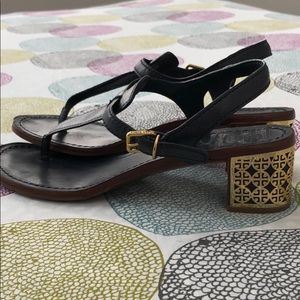 Beautiful Tory Burch Sandals Golden heels.🔆🔆